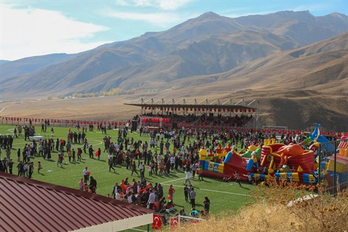 Başkale’de Cumhuriyetimizin 100. Yıl Coşkusu